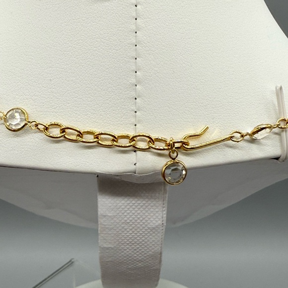 Elegant Gold and Clear Crystals Y Necklace and Earrings By Swarovski and S.A.L. - Picture 7 of 9